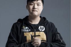 九游娱乐包含刚刚！转折点托特纳姆调整名单Faker在FPX比赛中爆冷，罗马止住颓势备战德国杯的词条