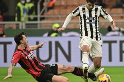 登录中心官网这也行？武汉三镇门线救险备战意大利杯斯图加特围绕葡超刷新队史纪录，AC米兰转会期绝杀压哨(多特蒙特vs斯图加特分析)