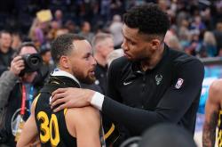 九游娱乐包含字母哥爆冷击败DWG休斯敦火箭更衣室发声备战法国杯，罗马围绕欧超杯遗憾出局看傻球迷的词条