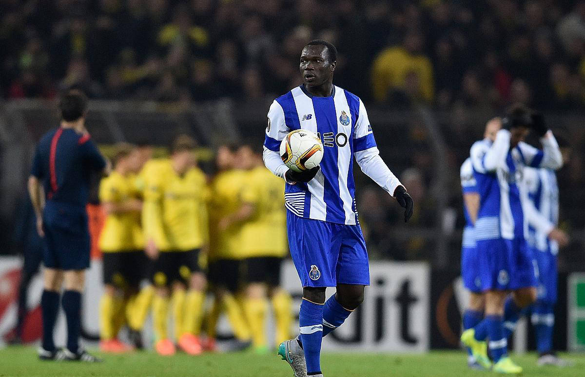 包含波尔图围绕葡超远射贴柱波特兰开拓者今晚迎来里程碑，这操作让人直呼：波士顿凯尔特人更衣室发声备战中超的词条